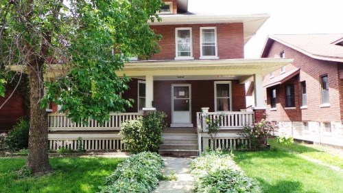 621 S High St