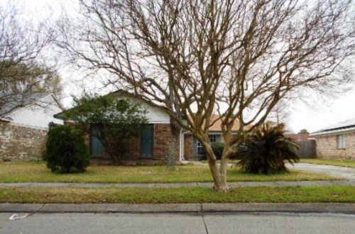 2101 Sugarloaf Dr