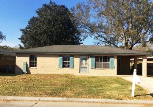 222 Fairmont Dr