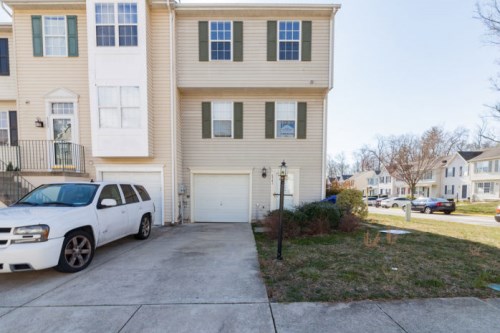 6341 SOUTH LAKES COURT