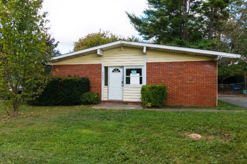 3837 Fernside Rd