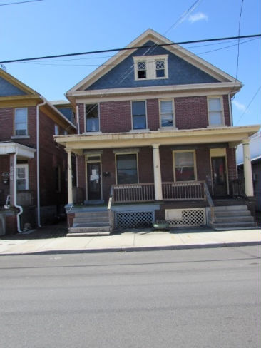 628 N Centre St