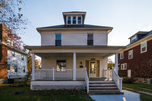 3211 Carlisle Ave