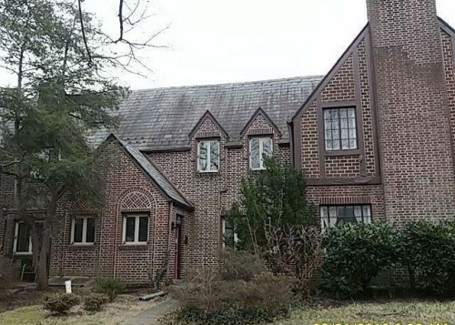 427 Rosebank Ave