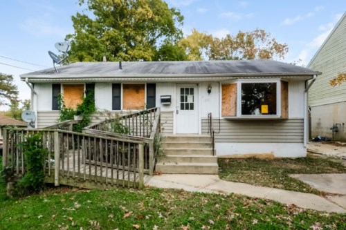2111 Columbia Ave