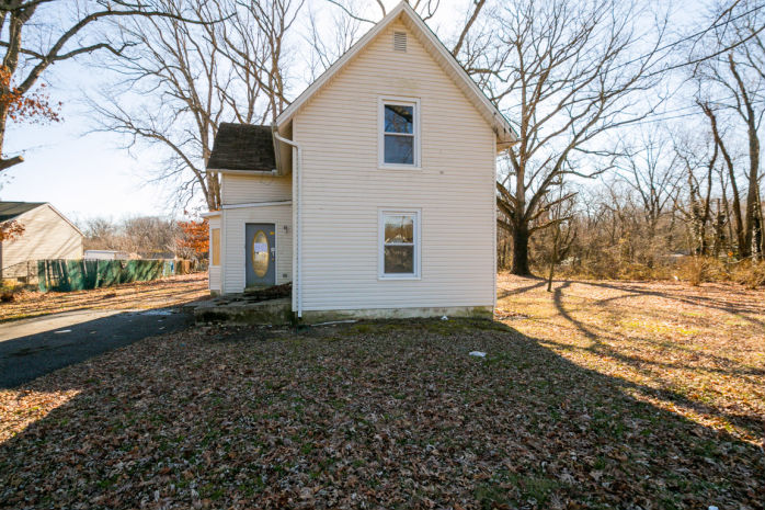 631 E Sherman Ave