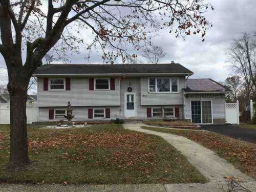 631 Fountain Dr