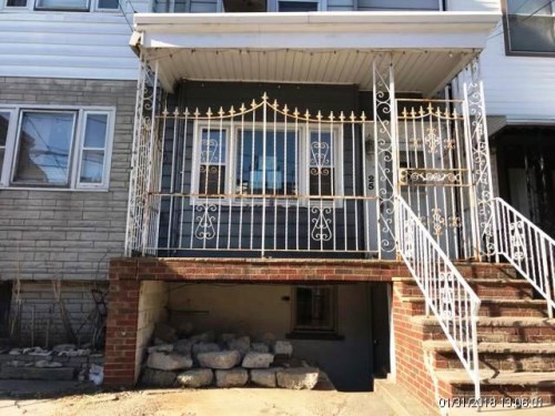 25 Van Reypen St