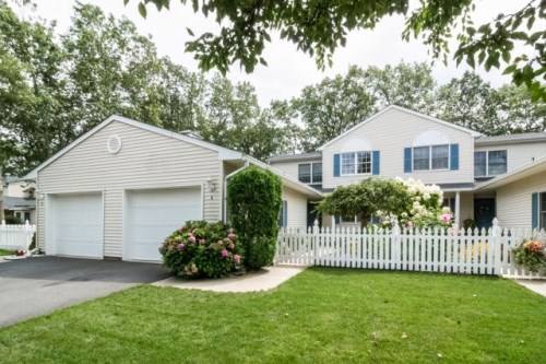 6 Cherrywood Cir