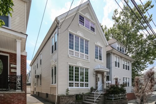 379 Stegman Pkwy