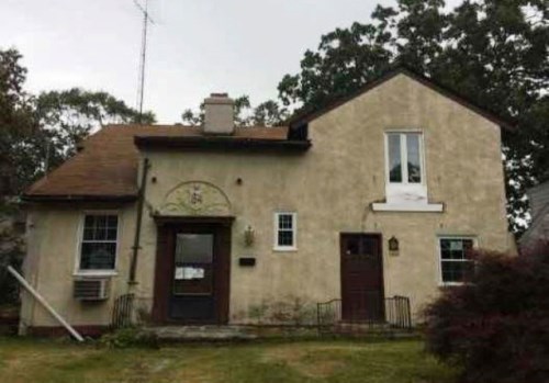1204 E Main St