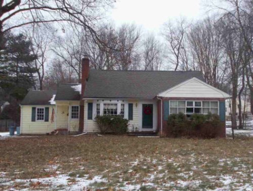 735 Lawlins Rd