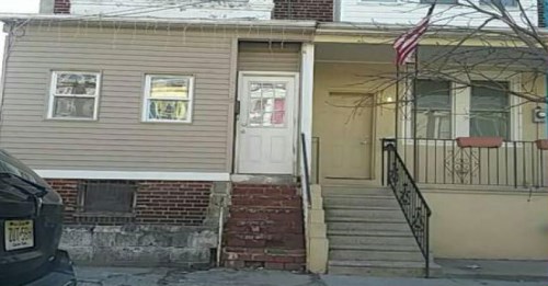 326 Byron St