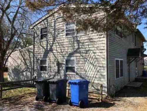 372 N Main St