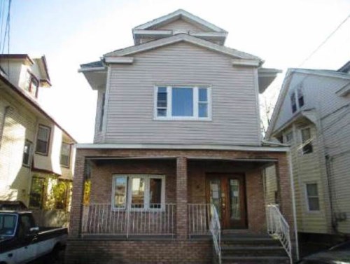 123 Laurel Ave