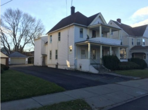 30 Moeller St