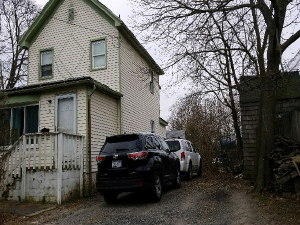 74 Grove Ave