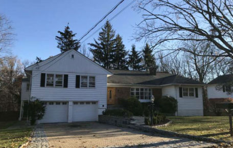 309 Surrey Dr