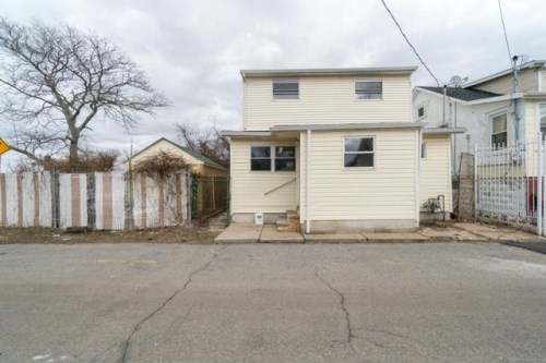 21 Sioux St