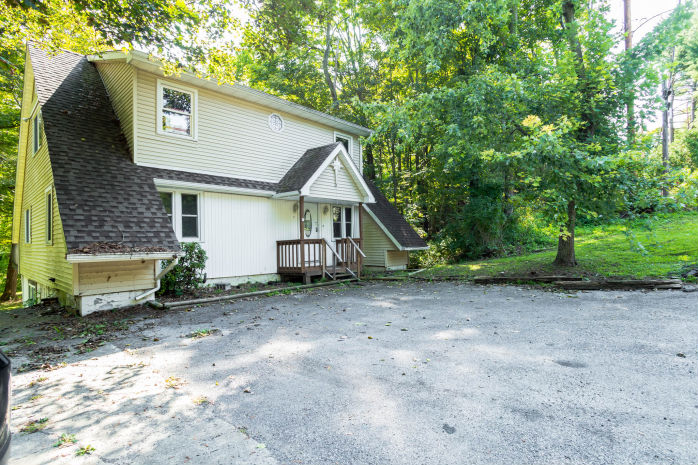 10 Titus Rd