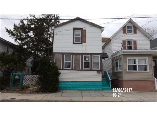 113 ROBERTS AVENUE WEST
