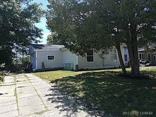 413 W Calabreeze Way