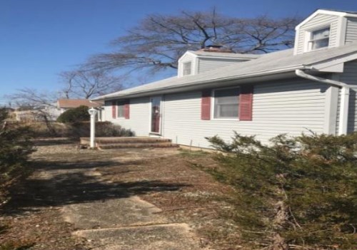 31 Atlantis Blvd