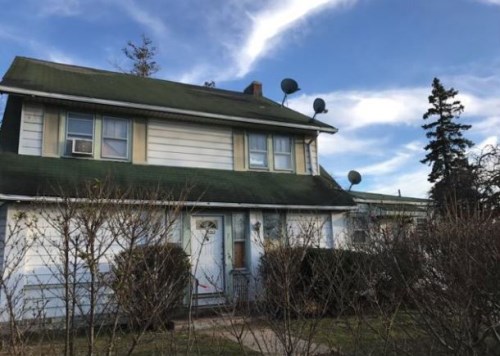 7 Peninsula Blvd