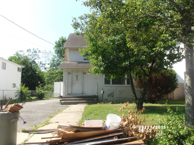 124 Lillian Ave