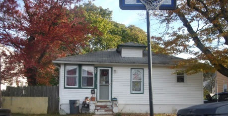 216 Ray Ave