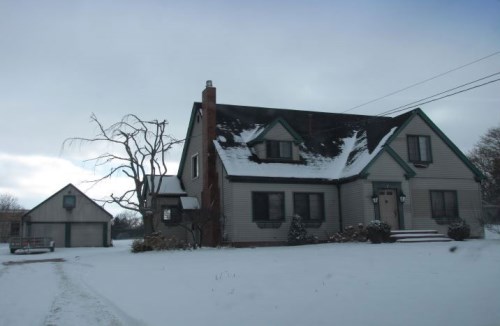 247 W Main St