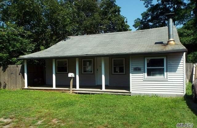 8 Pine Walk