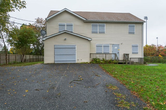8 Wendy Ln