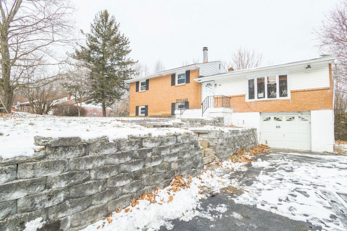 225 Edjewood Dr N