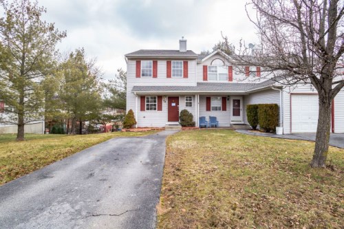 74 Lois Ln 74