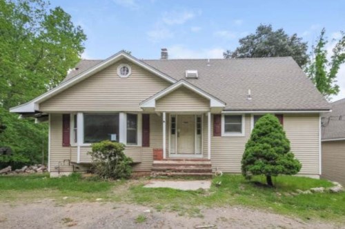 90 Mott Farm Rd