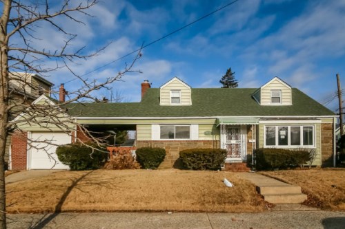 207-15 109th Ave