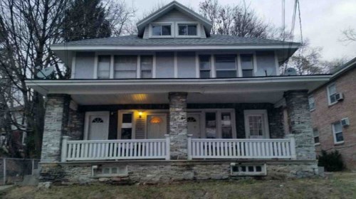 2710 Woodlawn St 12