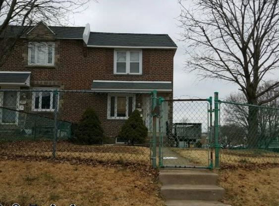 223 W Wyncliffe Ave