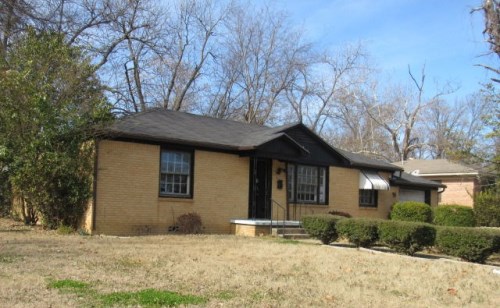 704 N Englewood Ave