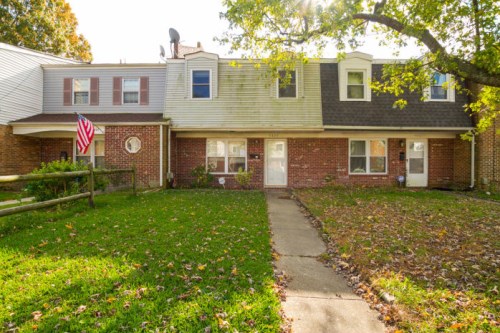 5829 E Hastings Arch