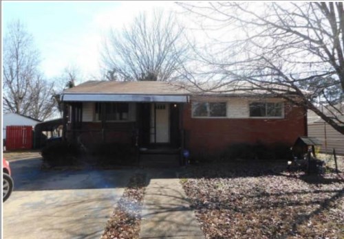 216 Beazley Dr