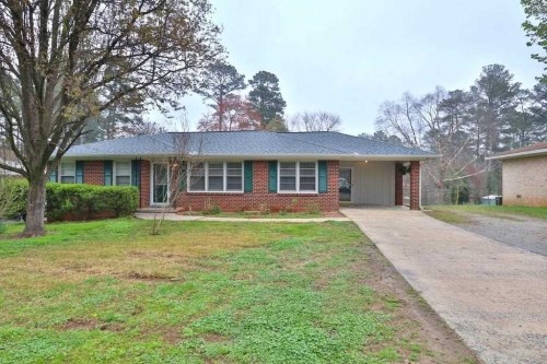 198 Lester Rd NW