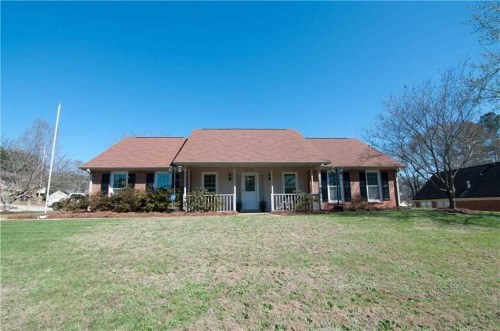 3870 Hunters Chase SW
