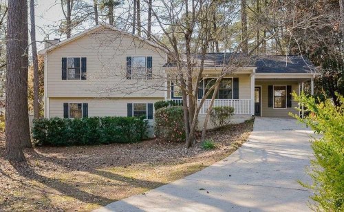667 Regina Ct