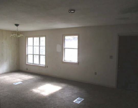 8004 Earth Way