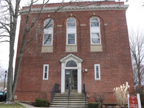 2459 Whitney Ave Unit 4