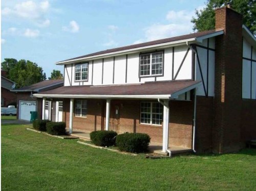 25 Lynn St