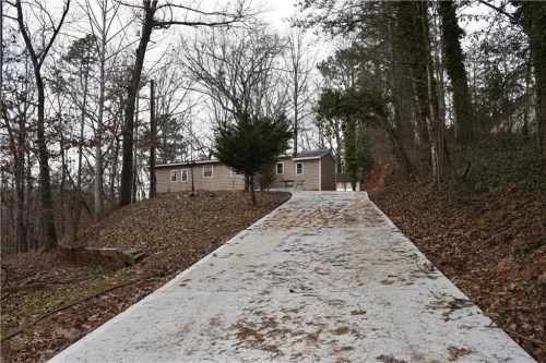 6112 Falcon Ln