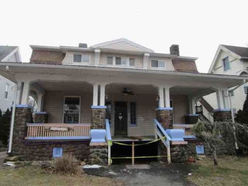 82 Main St